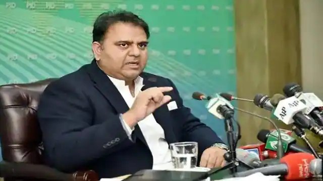 PTI leader Fawad Government is Manhoos Pakistan loses India Asia Cup match – International news in Hindi – भारत से हारा पाकिस्तान तो PAK लीडर फवाद ने कहा
